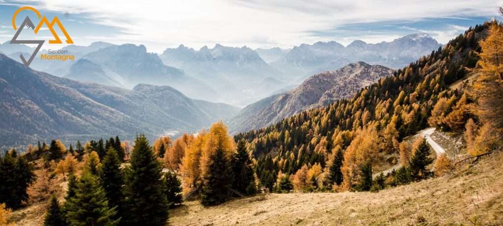 abbigliamento trekking montagna autunno